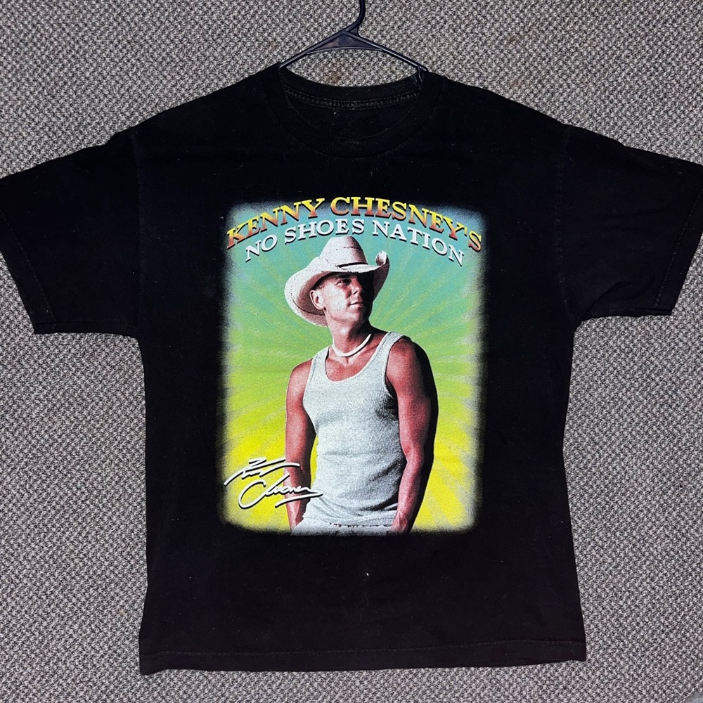2013 Kenny Chesney’s “No Shoes Tour” T-Shirt